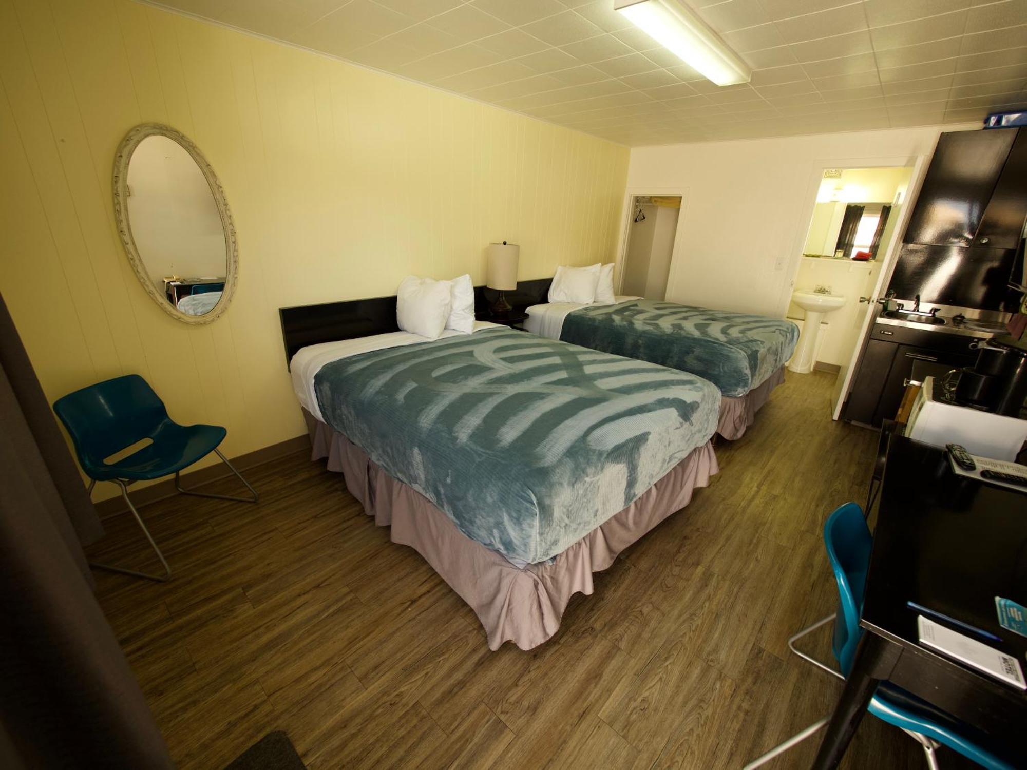 Creston Valley Motel Exterior photo