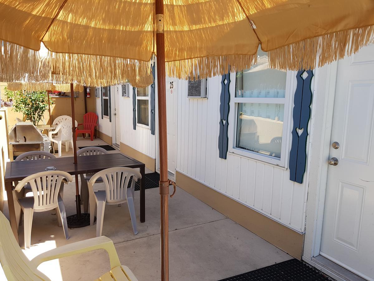Creston Valley Motel Exterior photo